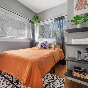 https://jungle-themed-apt-close-to-coffee-food-shops.hotelstampa.org